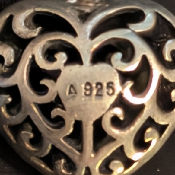 Intricate Vintage Sterling Silver Heart Filigree Pendant - Picture 5 of 8